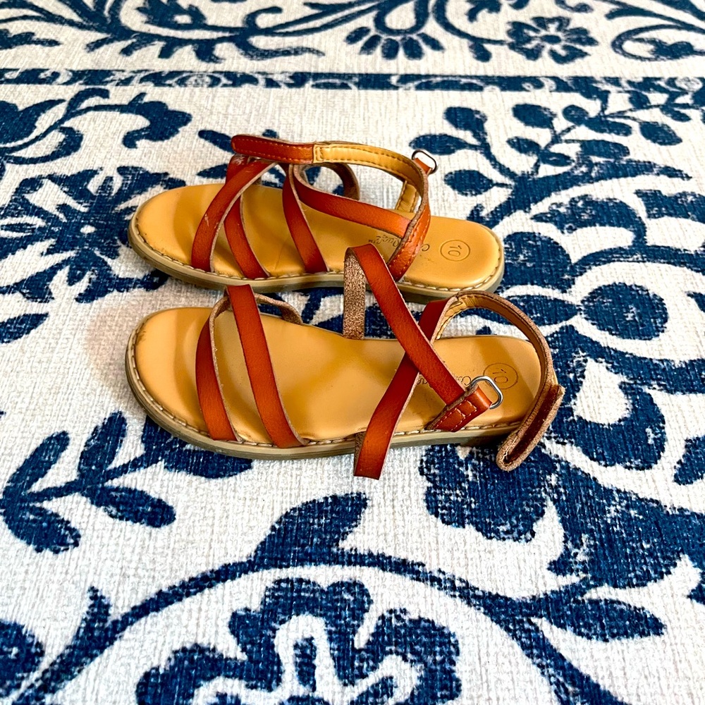 Cat and Jack. Toddler girls 10. Strappy sandal.